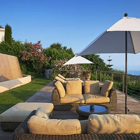 Small Paradise In Cannes *